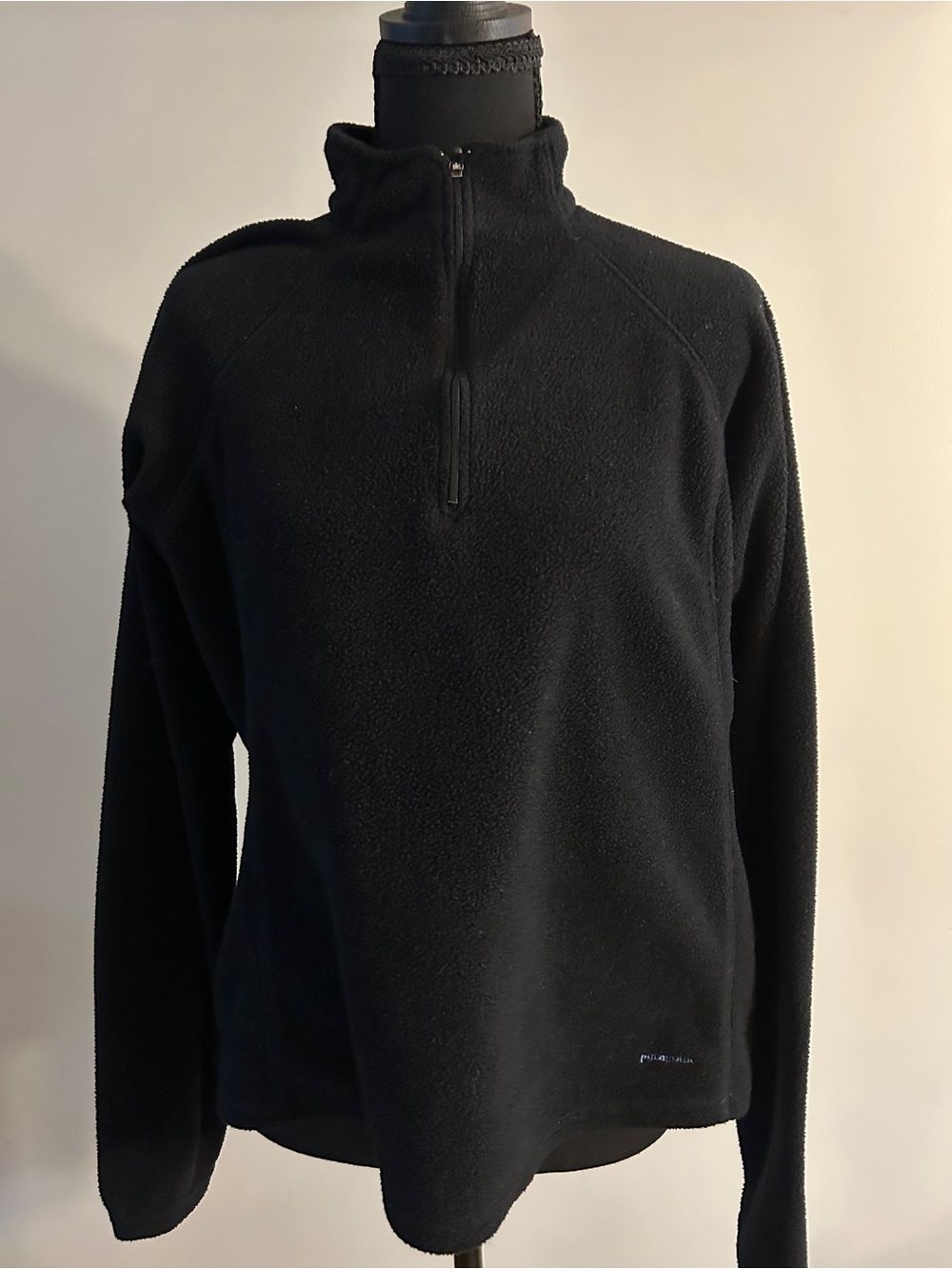 Patagonia Women’s Black Half-Zip Fleece Pullover